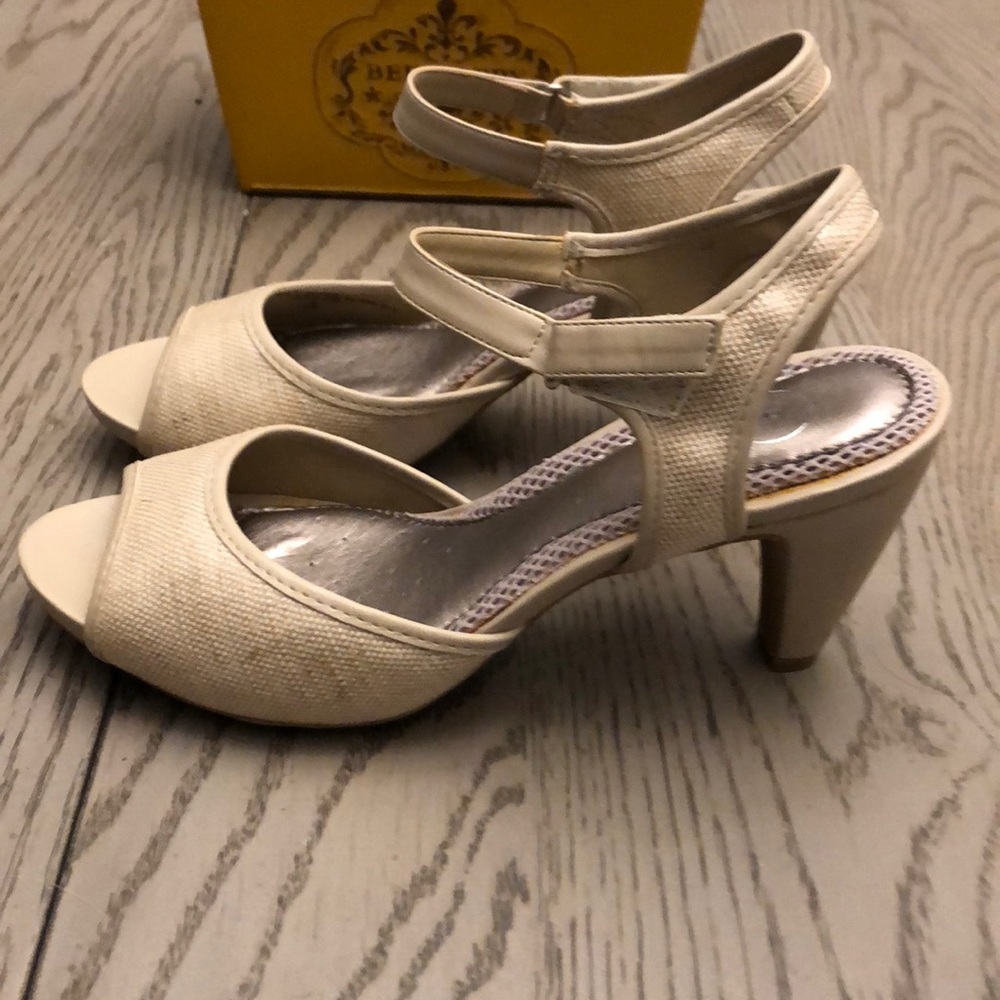 Sandals - Picture 2 of 6